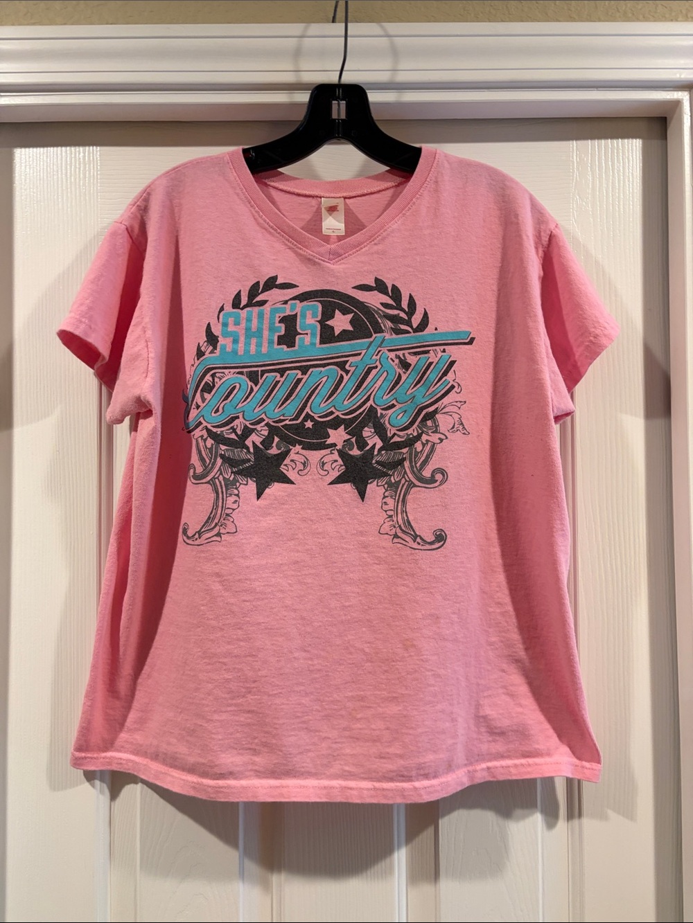 Jason Aldean Pink "She's Country" Graphic Tee size L great cond